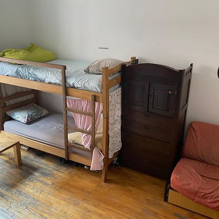 Diwan Hostel Tbilisi Buitenkant foto