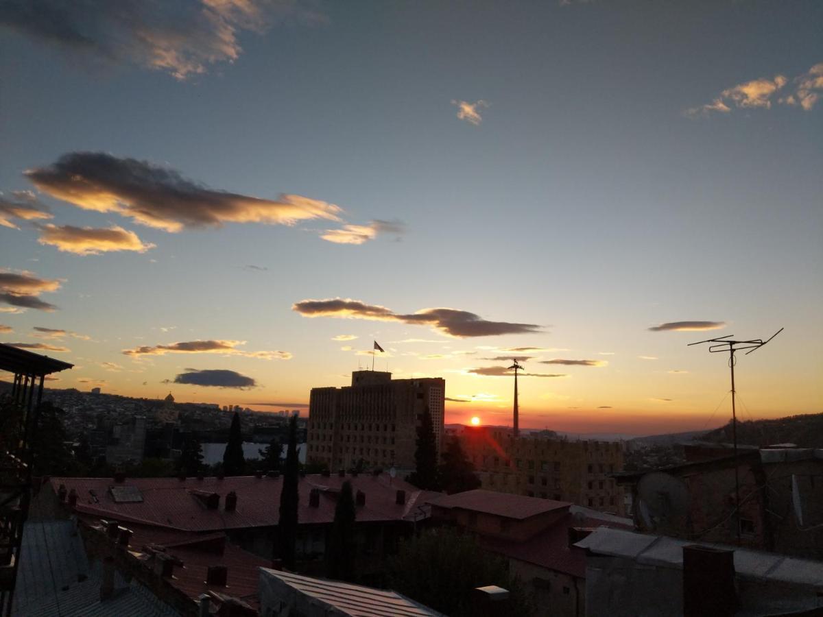 Diwan Hostel Tbilisi Buitenkant foto