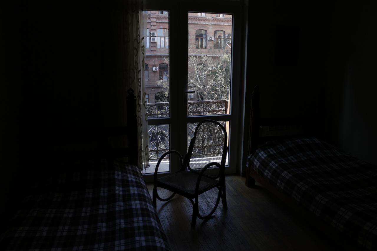 Diwan Hostel Tbilisi Buitenkant foto