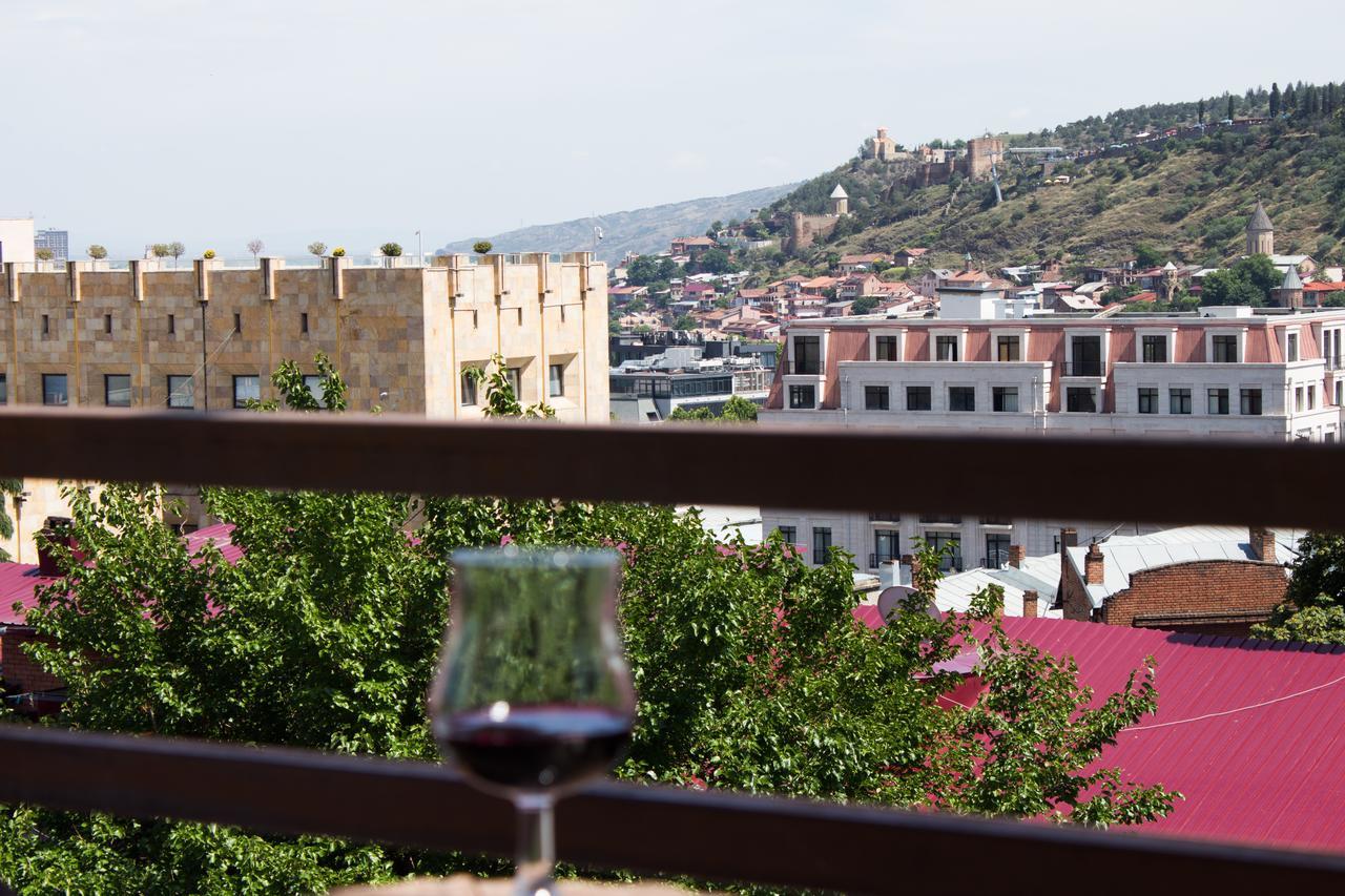 Diwan Hostel Tbilisi Buitenkant foto