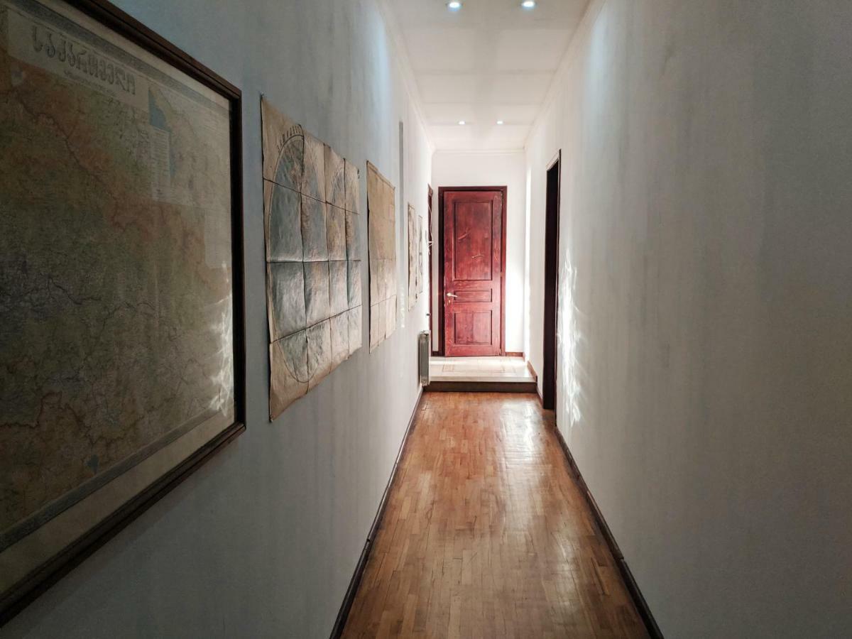 Diwan Hostel Tbilisi Buitenkant foto